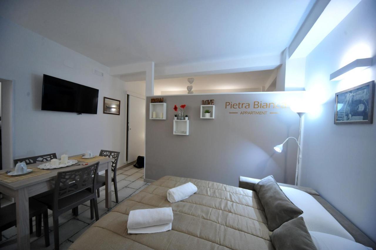 Pietra Bianca Appartment Bari Exterior photo